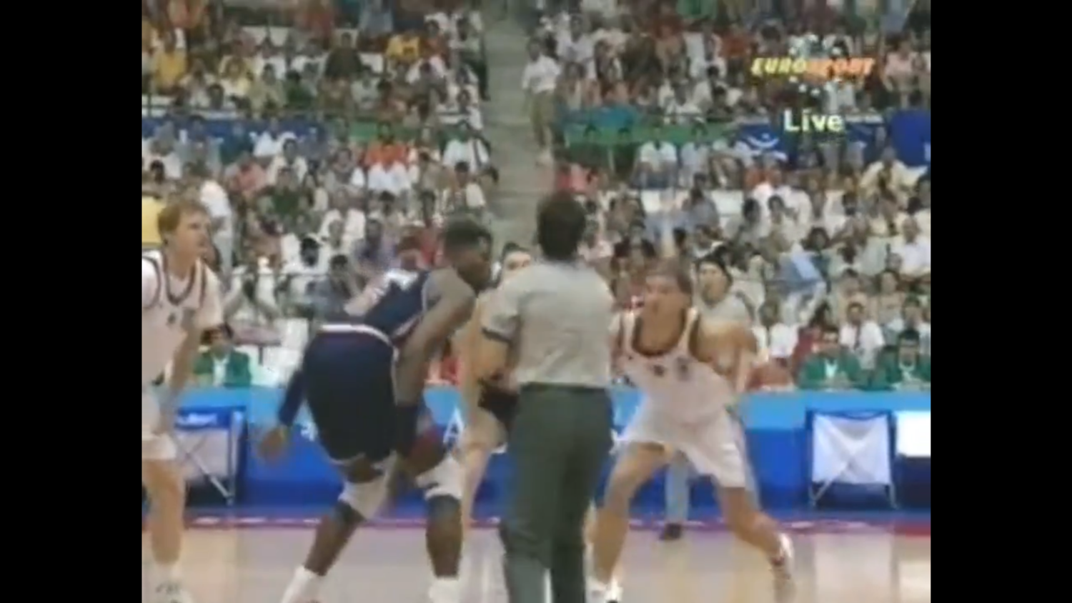 Летние Олимпийские игры 1992 в Барселоне. Баскетбол. Мужчины. Группа A. США - Германия